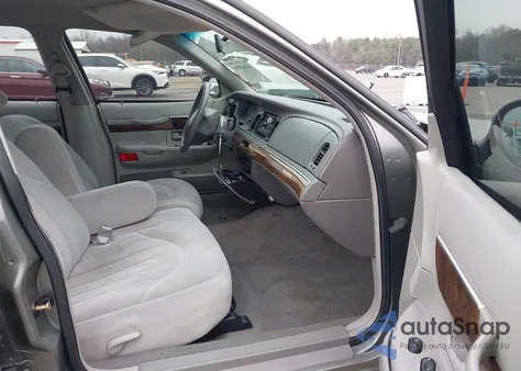 1999 Mercury Grand Marquis Gs z USA, uszkodzony, nr VIN 2MEFM74W4XX659442